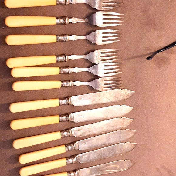 Antique 12pc Edwardian fish service EPNS - Picture 4 of 4